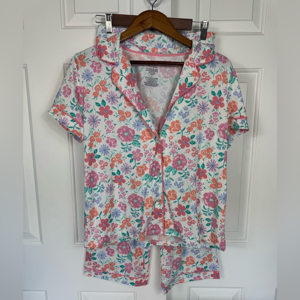 Jaclyn New‎ York Women’s 2-pc. V-Neck Short Sleeve Capri Pajama Set Size Small